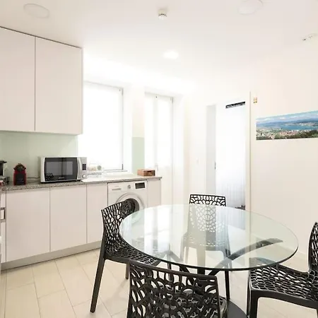 Apartment Avenida
