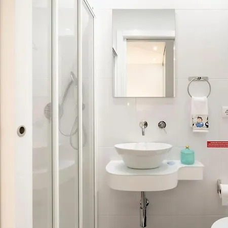 Avenida Apartment *